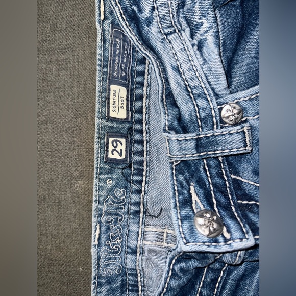 EUC MISS ME 29” waist signature boot cut 31” inseam - Picture 2 of 3